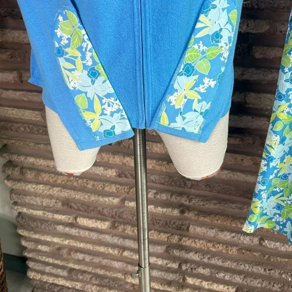 Doncaster Hawaiian Orchid Floral Cardigan Sweater and Side Zip Cropped Pants - Picture 6 of 7